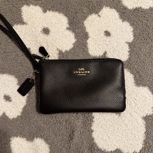 Coach Small Leather Wristlet Color: Black & Gold